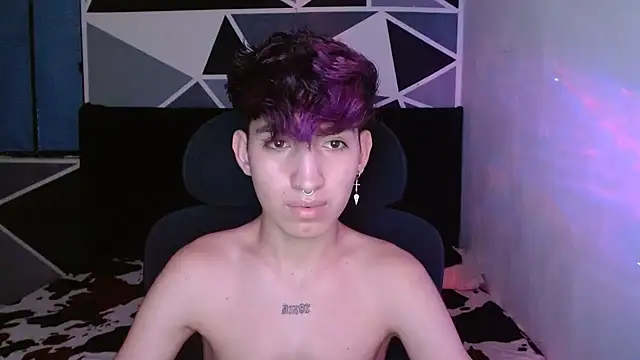 Snapshot of littlextreme chatting on December 18, 2024, 8:31 am littlextreme online show from December 18, 2024, 8:31 am