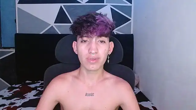 Snapshot of littlextreme chatting on December 20, 2024, 7:55 am littlextreme online show from December 20, 2024, 7:55 am