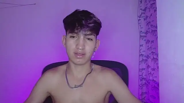 Snapshot of littlextreme chatting on February 13, 2025, 3:50 am littlextreme online show from February 13, 2025, 3:50 am