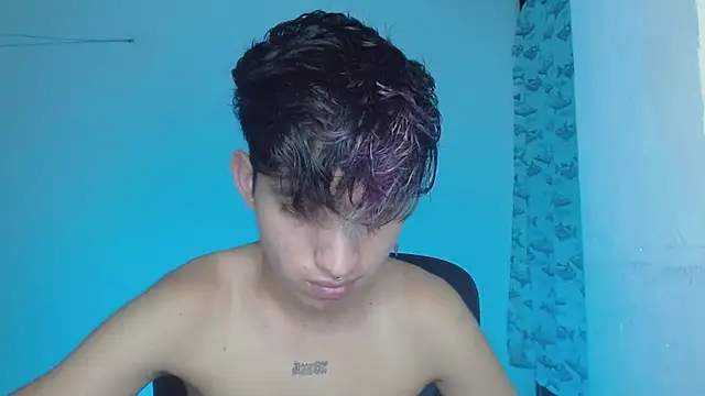 Snapshot of littlextreme chatting on February 24, 2025, 5:11 am littlextreme online show from February 24, 2025, 5:11 am