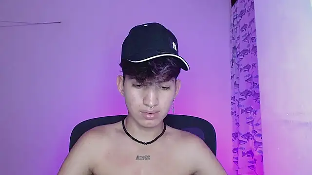 Snapshot of littlextreme chatting on February 26, 2025, 6:15 am littlextreme online show from February 26, 2025, 6:15 am