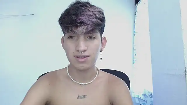 Snapshot of littlextreme chatting on March 1, 2025, 12:56 pm littlextreme online show from March 1, 2025, 12:56 pm