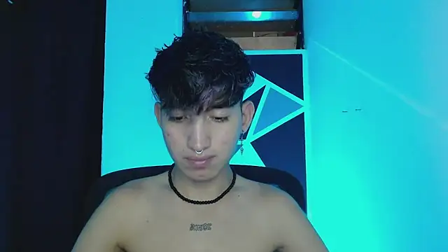 Snapshot of littlextreme chatting on March 10, 2025, 4:07 am littlextreme online show from March 10, 2025, 4:07 am