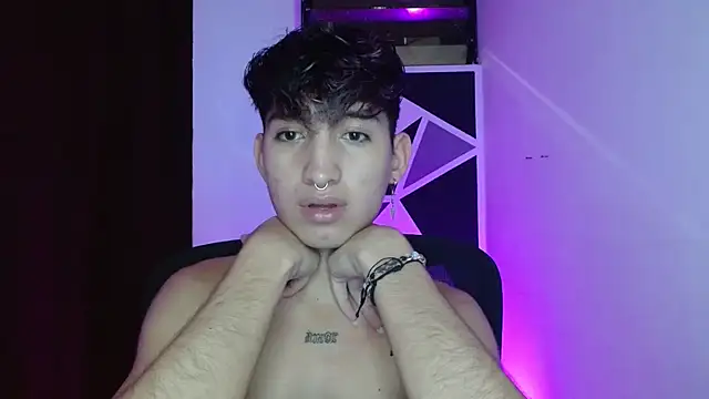 Snapshot of littlextreme chatting on March 18, 2025, 4:26 am littlextreme online show from March 18, 2025, 4:26 am