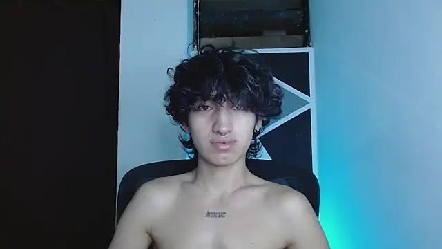 Snapshot of littlextreme chatting on March 11, 2026, 7:03 am littlextreme online show from March 11, 2026, 7:03 am