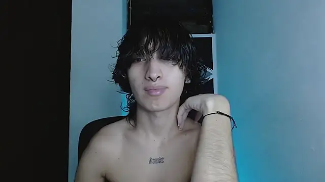 Snapshot of littlextreme chatting on May 27, 2026, 2:52 am littlextreme online show from May 27, 2026, 2:52 am