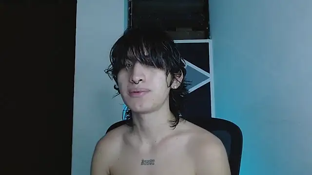 Snapshot of littlextreme chatting on June 3, 2026, 2:58 am littlextreme online show from June 3, 2026, 2:58 am