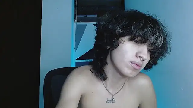 Snapshot of littlextreme chatting on June 12, 2026, 2:21 am littlextreme online show from June 12, 2026, 2:21 am