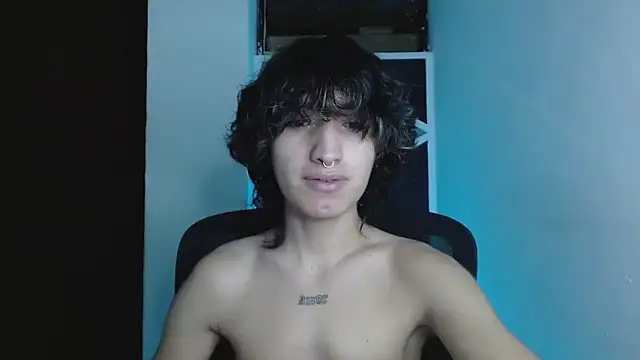 Snapshot of littlextreme chatting on June 17, 2026, 1:52 am littlextreme online show from June 17, 2026, 1:52 am