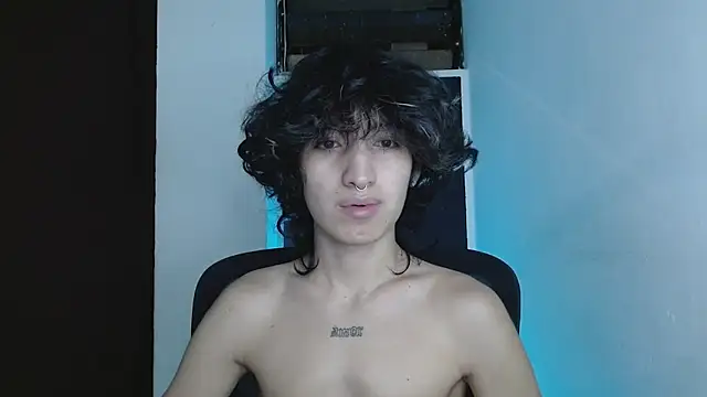 Snapshot of littlextreme chatting on June 23, 2026, 2:53 am littlextreme online show from June 23, 2026, 2:53 am