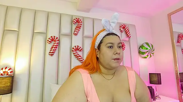 aandreaperez online show from December 16, 2025, 11:37 am