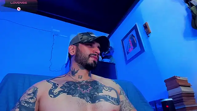 Snapshot of CamiloGray_ chatting on January 30, 2025, 2:15 pm CamiloGray online show from January 30, 2025, 2:15 pm