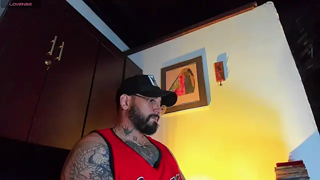 Snapshot of CamiloGray_ chatting on May 13, 2026, 12:13 pm CamiloGray online show from May 13, 2026, 12:13 pm