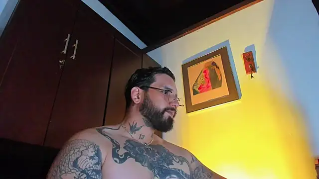 Snapshot of CamiloGray_ chatting on June 5, 2026, 1:06 pm CamiloGray online show from June 5, 2026, 1:06 pm