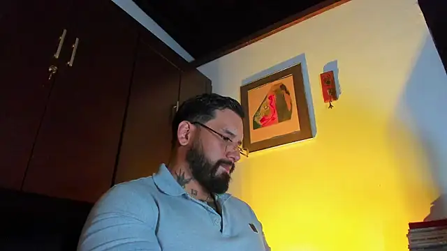 Snapshot of CamiloGray_ chatting on June 22, 2026, 1:52 pm CamiloGray online show from June 22, 2026, 1:52 pm