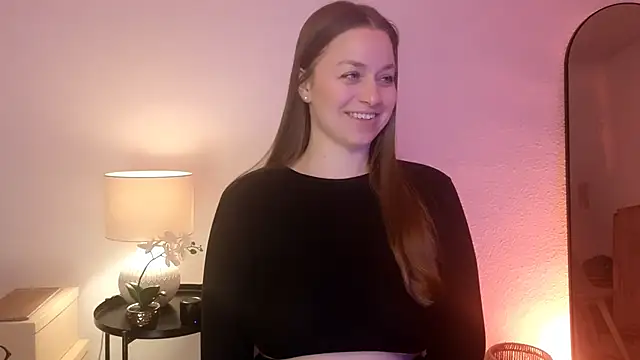 Snapshot of MilaFleur chatting on January 31, 2025, 8:43 am MilaFleur online show from January 31, 2025, 8:43 am