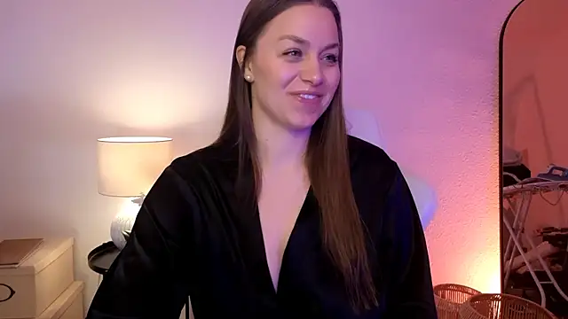 Snapshot of MilaFleur chatting on February 14, 2025, 3:05 pm MilaFleur online show from February 14, 2025, 3:05 pm