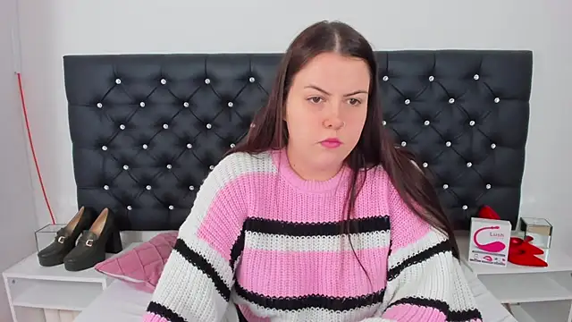 Snapshot of EvaLick chatting on January 13, 2025, 8:15 am EvaLick online show from January 13, 2025, 8:15 am