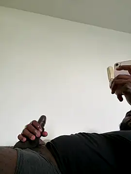 Snapshot of waakenda chatting on December 14, 2025, 8:35 pm waakenda online show from December 14, 2025, 8:35 pm