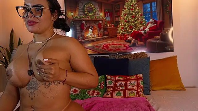 Snapshot of anyiled_hot chatting on December 21, 2024, 8:18 am anyiled hot online show from December 21, 2024, 8:18 am