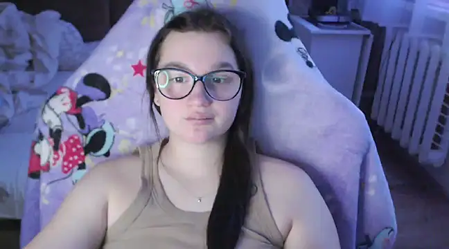 Amy Mur  online show from December 6, 2024, 8:05 am
