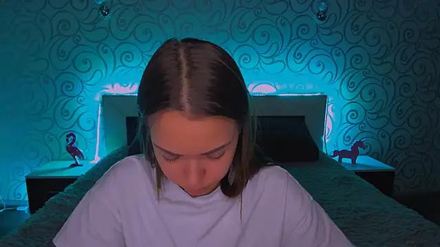 Snapshot of AlexaBarkley chatting on December 16, 2024, 3:19 am AlexaBarkley online show from December 16, 2024, 3:19 am