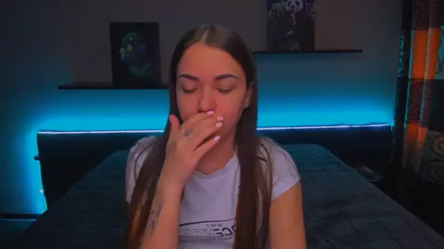 Snapshot of AlexaBarkley chatting on January 28, 2025, 3:15 am AlexaBarkley online show from January 28, 2025, 3:15 am