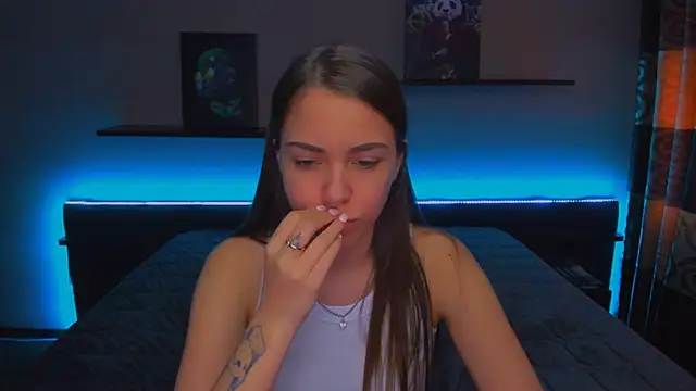 Snapshot of AlexaBarkley chatting on February 18, 2025, 6:37 am AlexaBarkley online show from February 18, 2025, 6:37 am