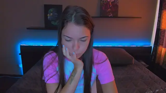 Snapshot of AlexaBarkley chatting on September 16, 2025, 12:33 am AlexaBarkley online show from September 16, 2025, 12:33 am