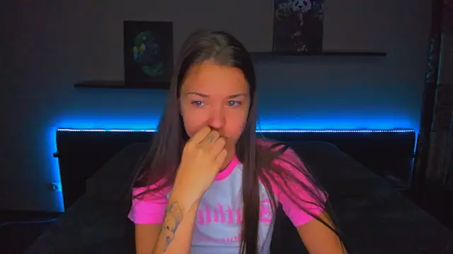 Snapshot of AlexaBarkley chatting on October 23, 2025, 12:10 am AlexaBarkley online show from October 23, 2025, 12:10 am