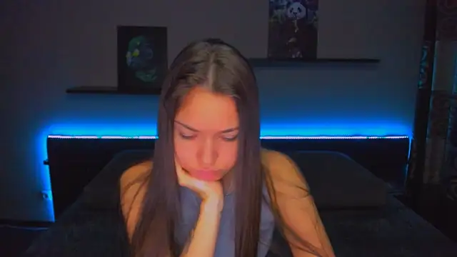 Snapshot of AlexaBarkley chatting on October 28, 2025, 12:25 am AlexaBarkley online show from October 28, 2025, 12:25 am