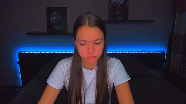 Snapshot of AlexaBarkley chatting on November 12, 2025, 12:11 am AlexaBarkley online show from November 12, 2025, 12:11 am