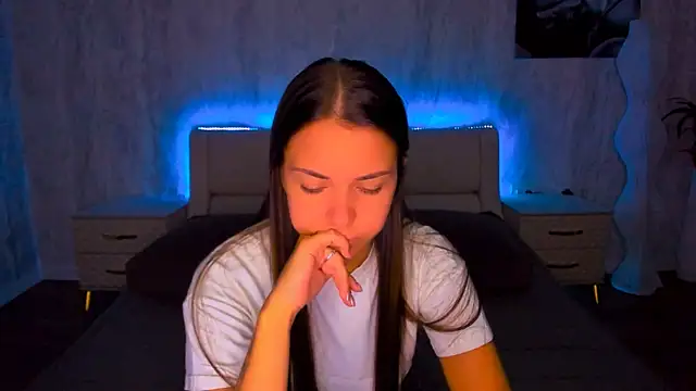AlexaBarkley online show from July 14, 2026, 12:13 am