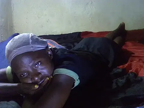 cute-shamza online show from October 15, 2025, 4:23 am