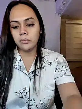  MissKhimberlyXxx  online show from October 25, 2025, 12:56 pm