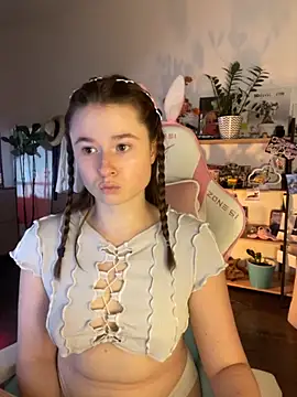 sweetest pie online show from September 15, 2025, 3:45 pm