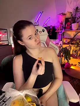 sweetest pie online show from December 16, 2025, 5:29 pm