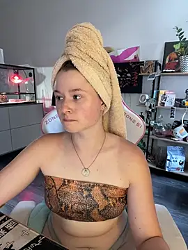sweetest pie online show from July 19, 2026, 4:11 pm