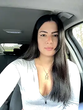 Snapshot of clairewntr chatting on December 6, 2024, 12:49 pm clairewntr online show from December 6, 2024, 12:49 pm