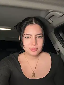 Snapshot of clairewntr chatting on December 12, 2024, 9:37 pm clairewntr online show from December 12, 2024, 9:37 pm