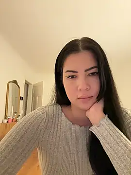 Snapshot of clairewntr chatting on January 14, 2025, 7:53 pm clairewntr online show from January 14, 2025, 7:53 pm