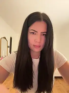 Snapshot of clairewntr chatting on January 20, 2025, 5:27 pm clairewntr online show from January 20, 2025, 5:27 pm