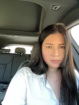 Snapshot of clairewntr chatting on February 4, 2025, 5:23 pm clairewntr online show from February 4, 2025, 5:23 pm