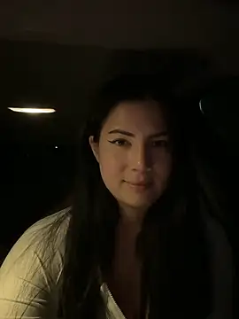 Snapshot of clairewntr chatting on February 20, 2025, 1:19 pm clairewntr online show from February 20, 2025, 1:19 pm