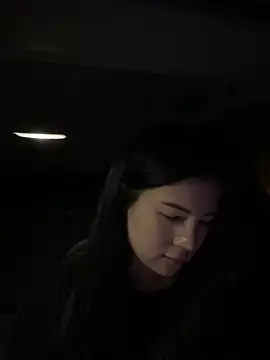 Snapshot of clairewntr chatting on February 26, 2025, 9:16 pm clairewntr online show from February 26, 2025, 9:16 pm