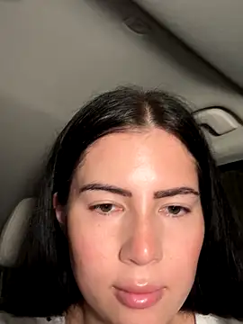 Snapshot of clairewntr chatting on October 6, 2025, 8:28 pm clairewntr online show from October 6, 2025, 8:28 pm