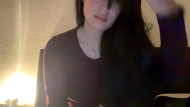 Snapshot of clairewntr chatting on October 25, 2025, 7:08 pm clairewntr online show from October 25, 2025, 7:08 pm