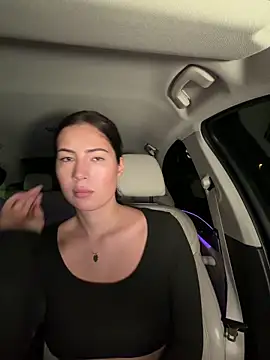 Snapshot of clairewntr chatting on November 17, 2025, 7:52 pm clairewntr online show from November 17, 2025, 7:52 pm