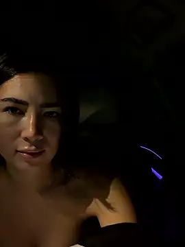 clairewntr online show from January 9, 2026, 9:38 pm