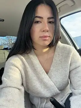 clairewntr online show from February 1, 2026, 9:08 am